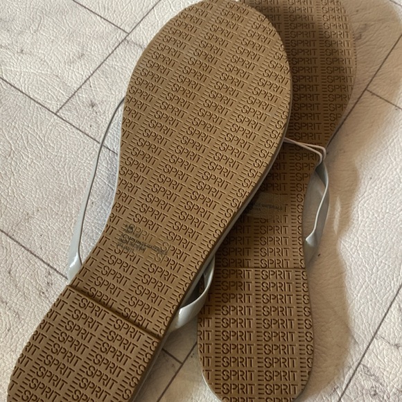 Esprit Flops grey NWT 8.5 - Picture 2 of 3